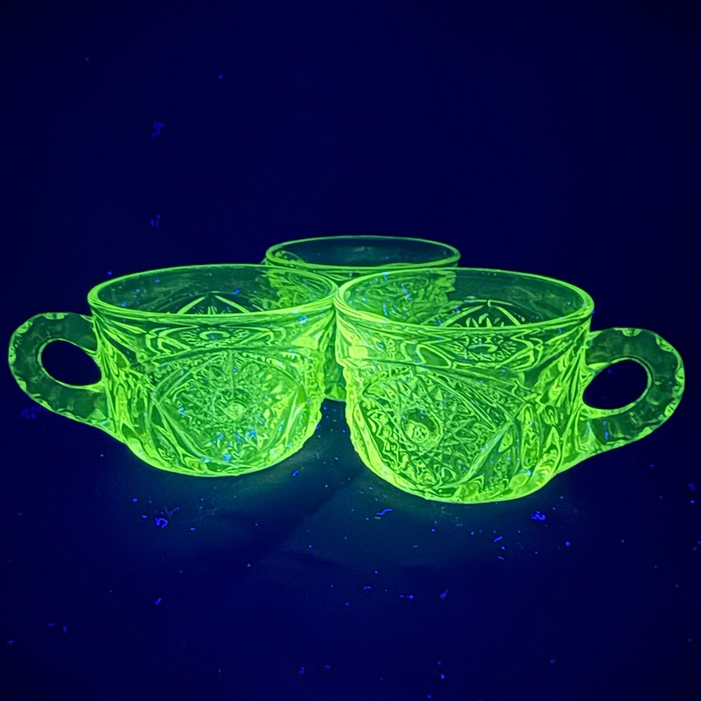 VTG UV Reactive Cambridge Glass Company Circa 1914 Pressed Manganese Glass 3pc
